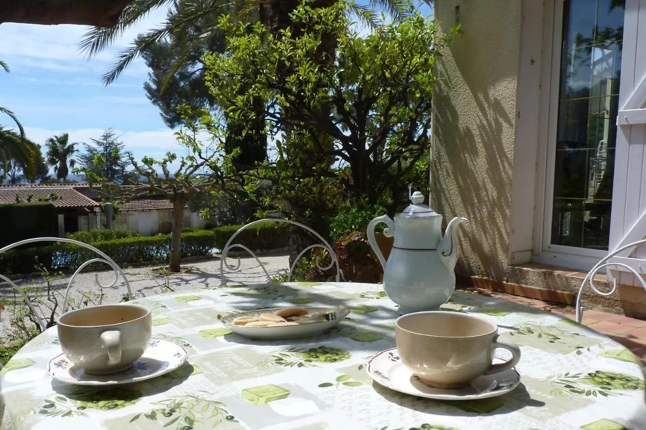 Villa Rima, Bas De Villa Vue Mer Avec Piscine A 200M Des Plages La Ciotat France